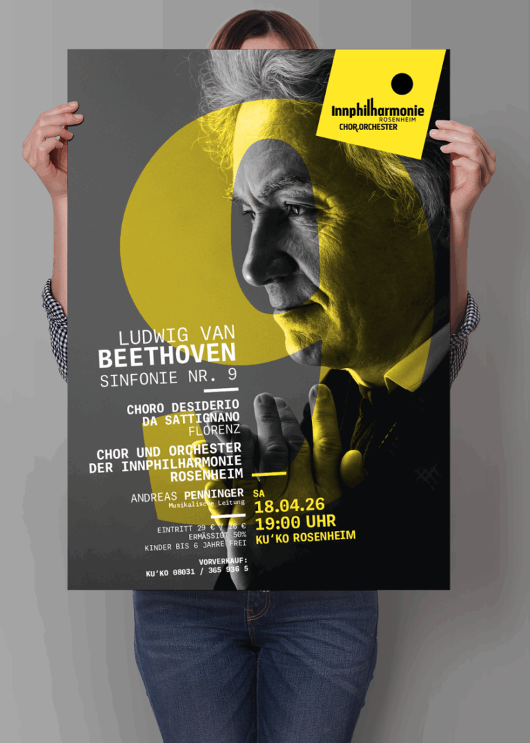 Konzertplakat der Innphilharmonie Rosenheim mit einem gelb überlagerten Porträt und Infos zu Beethovens Sinfonie Nr. 9, dem Chor und Orchester sowie dem Konzert am 18.04.2026 im KU’KO Rosenheim.